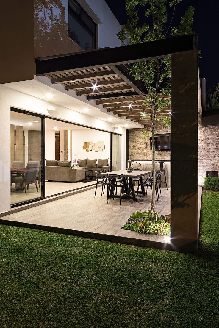 Glass Corner Outside
